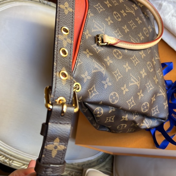 LOUIS VUITTON PALLAS MM - Used One Time - Picture 9 of 17